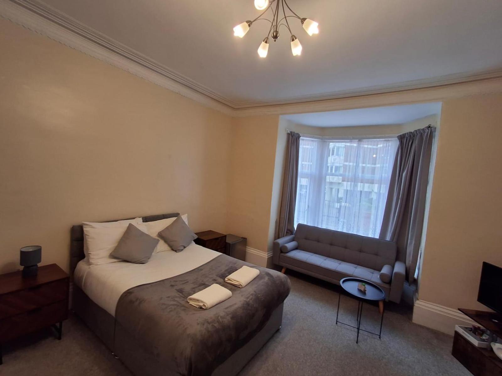 Inn By The Sea, Portsmouth - En Suite Rooms With Or Without Sea View, Onsite Ev 22Kw Exterior foto