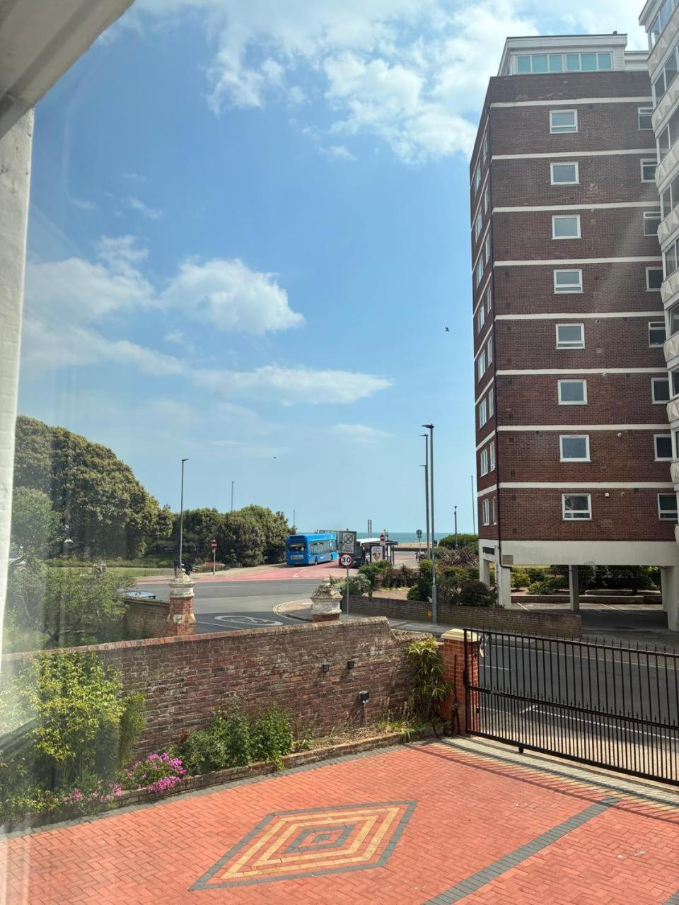 Inn By The Sea, Portsmouth - En Suite Rooms With Or Without Sea View, Onsite Ev 22Kw Exterior foto
