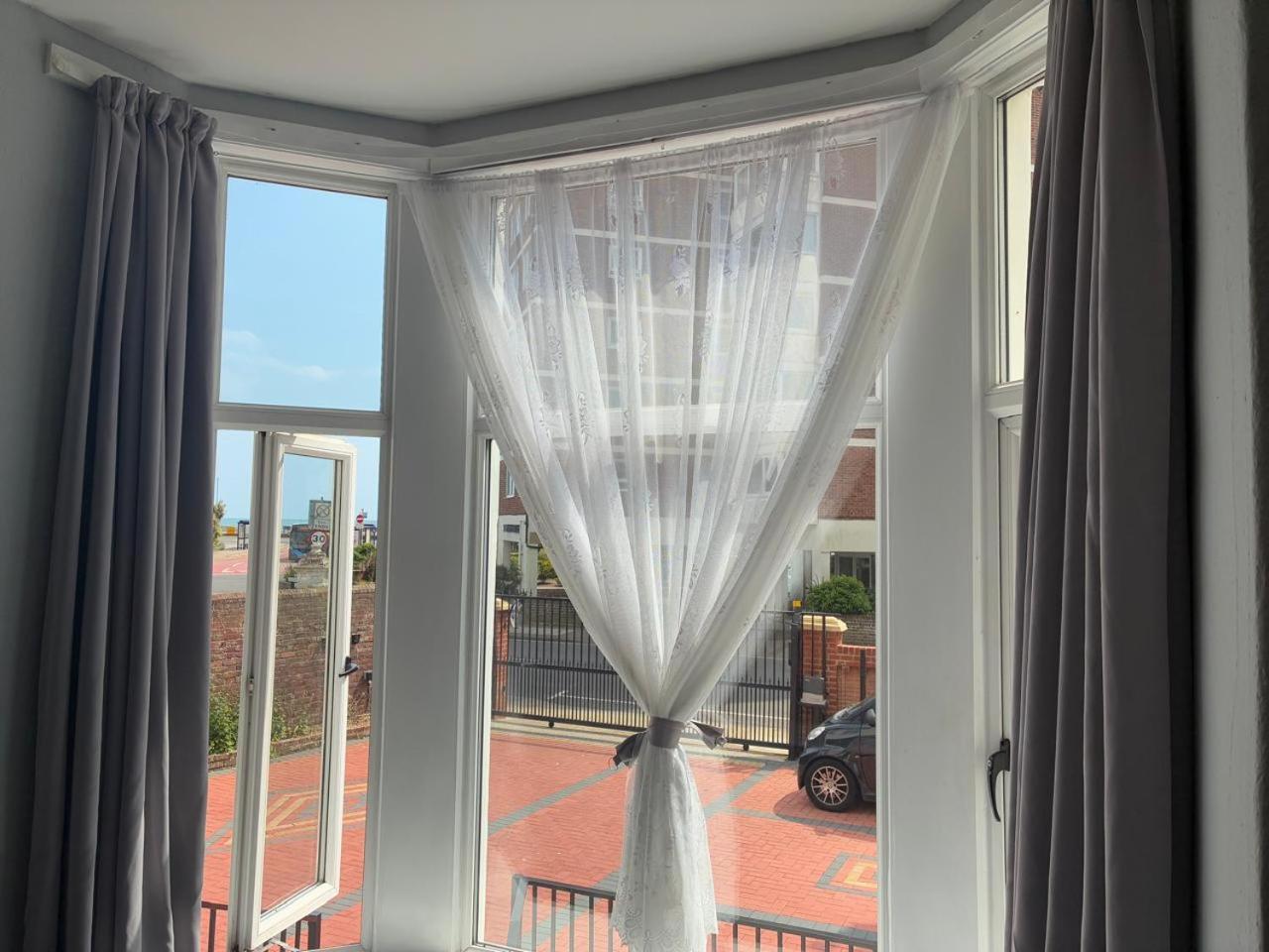 Inn By The Sea, Portsmouth - En Suite Rooms With Or Without Sea View, Onsite Ev 22Kw Exterior foto